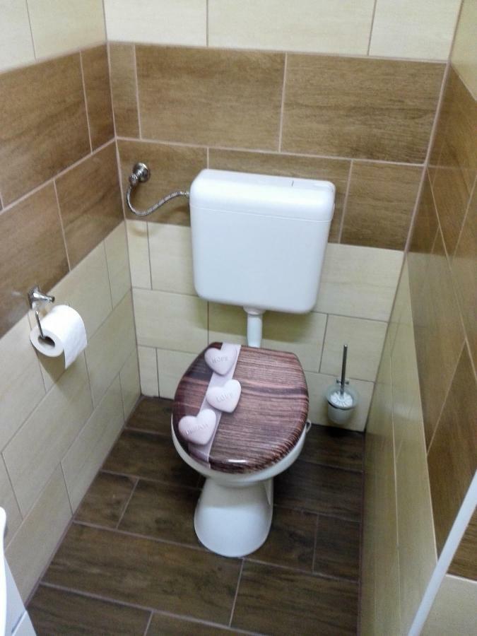 Kerekvar Apartman Jula Exterior foto