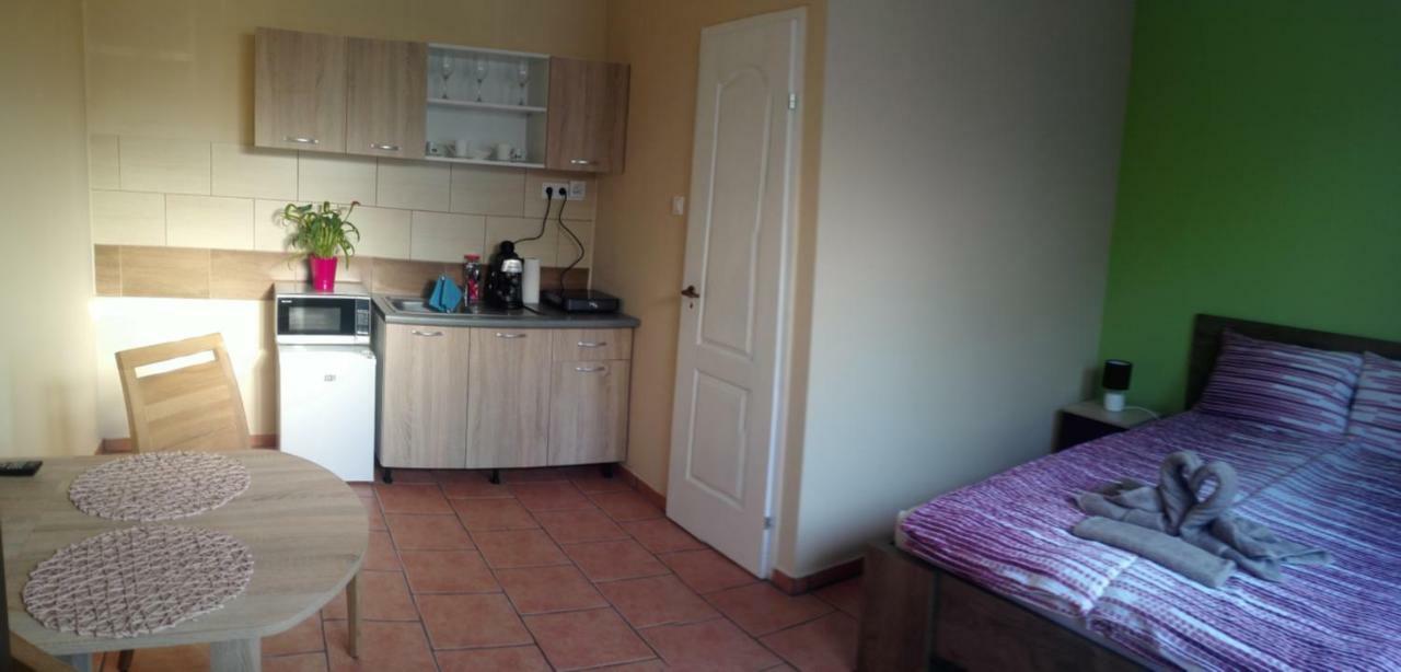 Kerekvar Apartman Jula Exterior foto